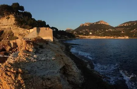 Clos Sainte Devote * Cassis
